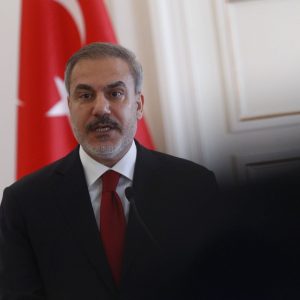 Συνομιλίες Χακάν Φιντάν με τη Χαμάς: «Η οργάνωση δείχνει να προτιμά μια συμφωνία για ειρήνη διαρκείας με το Ισραήλ»
