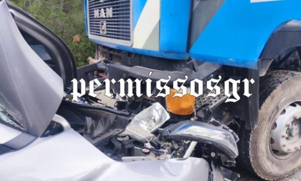 Σύγκρουση ΙΧΕ με φορτηγό στη Βοιωτία - Ένας τραυματίας (ΦΩΤΟ)