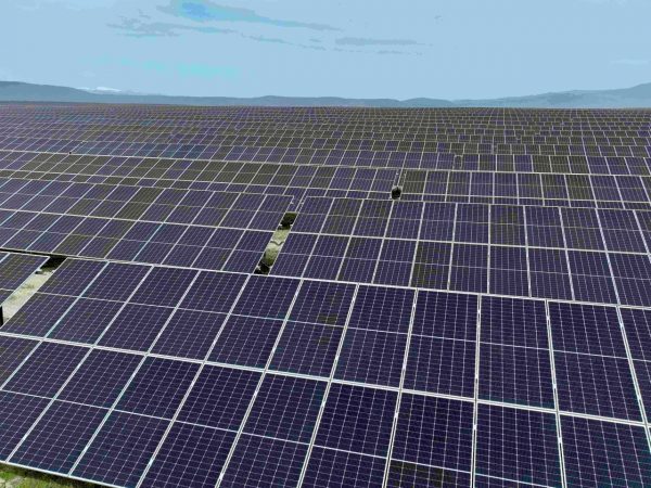 MORE και ΔΕΗ Ανανεώσιμες: Οκτώ φωτοβολταϊκοί σταθμοί συνολικής ισχύος 882,4 MW στη Μακεδονία έλαβαν οριστική προσφορά σύνδεσης με το δίκτυο