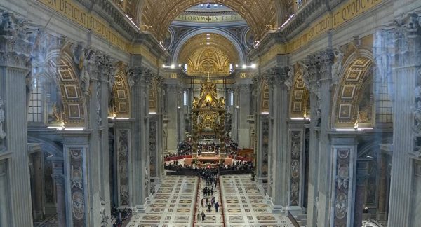 Κηδεία Πάπα Φραγκίσκου: Ποιος θα κάτσει και πού – Με αλφαβητική σειρά τα καθίσματα και με αυστηρό dress code