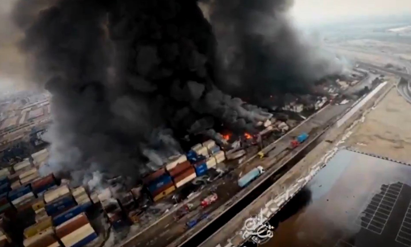 Στους 40 ανήλθε ο αριθμός των νεκρών από την έκρηξη στο λιμάνι Μπάνταρ Αμπάς του Ιράν