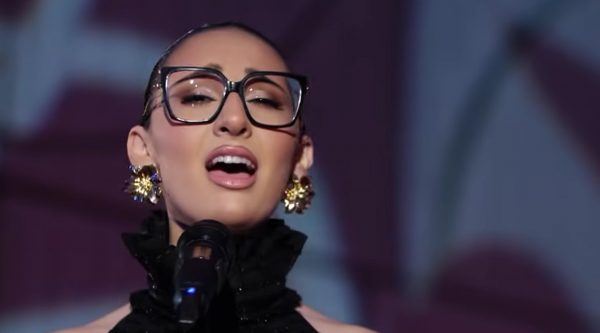 Η εκπληκτική ερμηνεία της Κλαυδίας στο «Mon Amour» του Slimane - Δείτε βίντεο