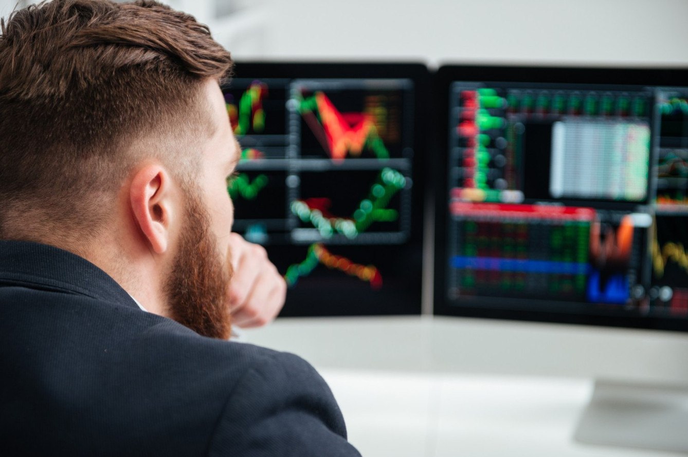Επιστρέφουν στο κόκκινο οι δείκτες στη Wall Street, παρά το χθεσινό ράλι