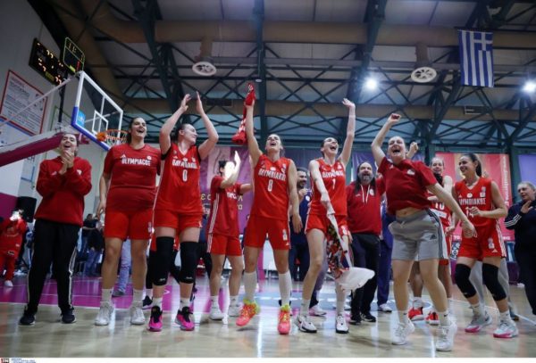 Αθηναϊκός – Ολυμπιακός 69-78: Επεισοδιακή στέψη για τα ερυθρόλευκα κορίτσια στον Βύρωνα (Βίντεο)