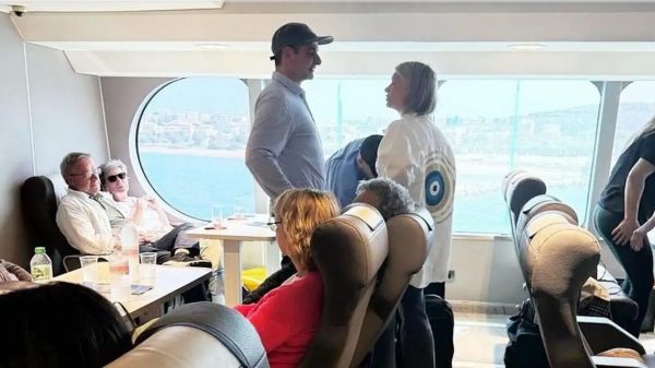 Ο Κυριάκος Μητσοτάκης αναχώρησε για Τήνο για τις γιορτές του Πάσχα