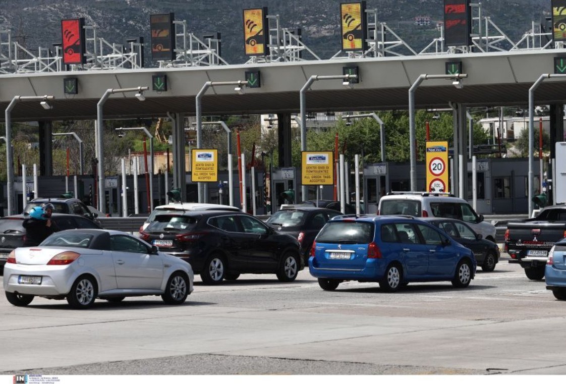 Αδειάζει η Αθήνα για το Πάσχα: Βελτιωμένη η έξοδος μετά τις μεγάλες καθυστερήσεις