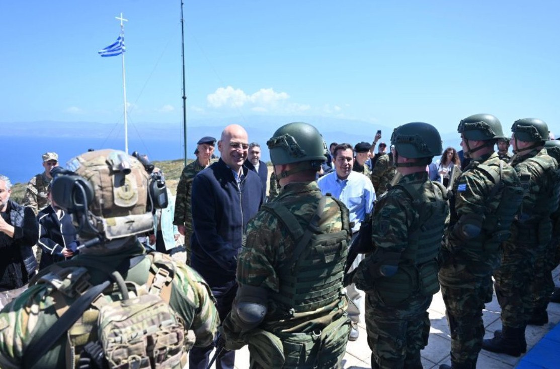 Στο επιτηρητικό φυλάκιο Παναγιάς Οινουσσών ο Ν. Δένδιας