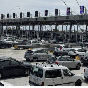 Αθήνα: Επιστρέφουν οι εκδρομείς, μεγάλο μποτιλιάρισμα με καθυστερήσεις 2 ωρών σε όσους επιστρέφουν από Πελοπόννησο
