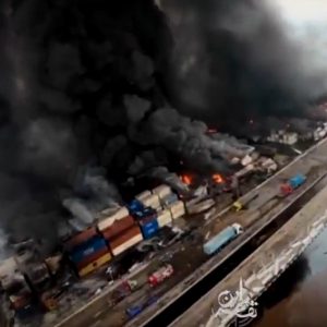 Ιράν: Ο Πούτιν στέλνει διασώστες και πυροσβεστικά αεροσκάφη μετά την γιγαντιαία έκρηξη – Στους 28 οι νεκροί, 1.000 οι τραυματίες