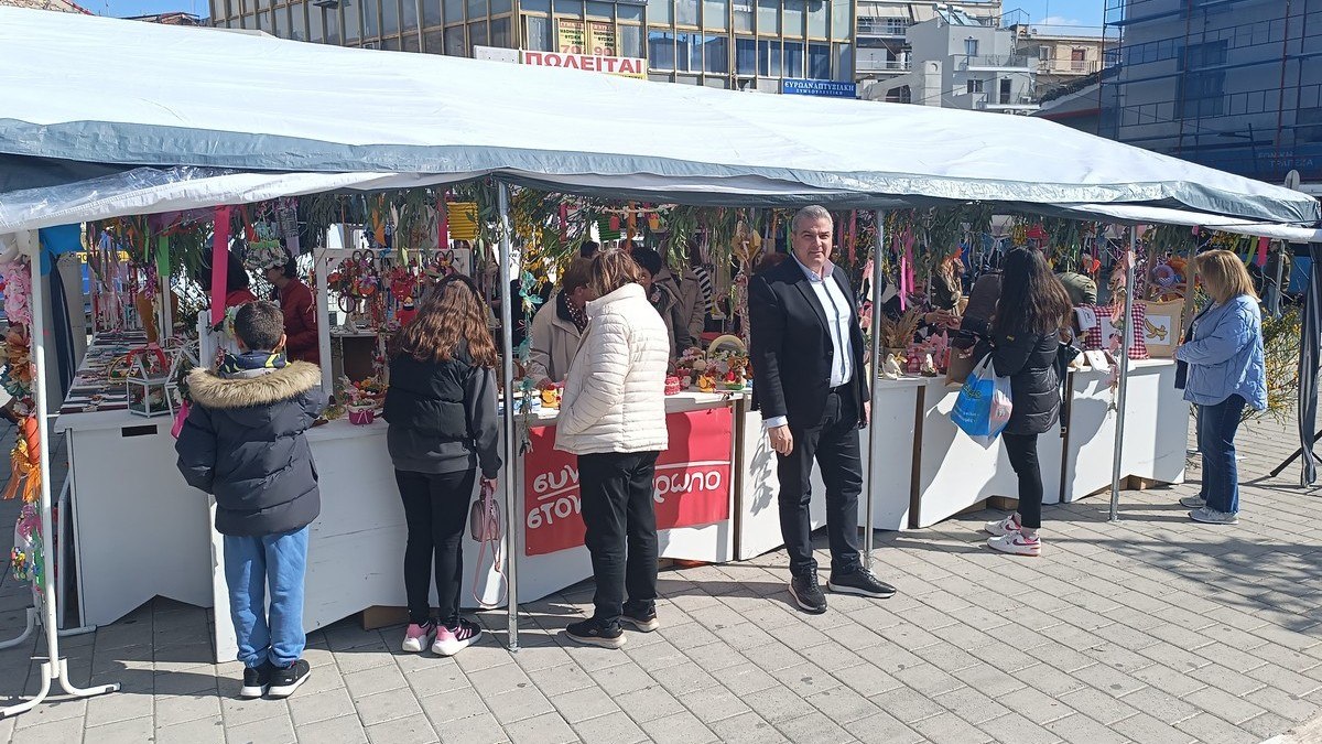 Ο Αντιπεριφερειάρχης Φθιώτιδας Ηλίας Σανίδας στην Φιλανθρωπική αγορά του «Συν στον Άνθρωπο»