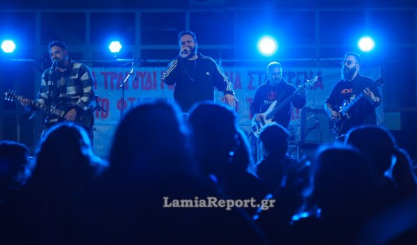 Τέμπη: Όλα όσα έγιναν στη συναυλία “Ένα τραγούδι για τα παιδιά που χάθηκαν στα τρένα” (ΒΙΝΤΕΟ-ΦΩΤΟ)