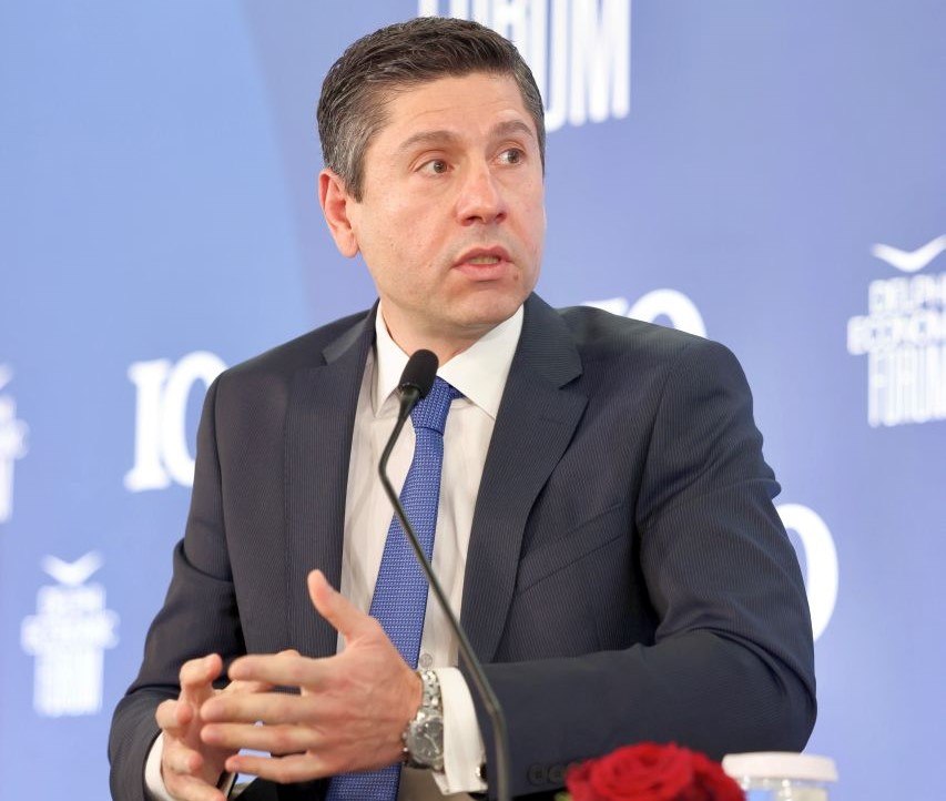Ο επικεφαλής οικονομολόγος της Eurobank Δρος. Τάσος Αναστασάτος στο 10ο Οικονομικό Forum Δελφών