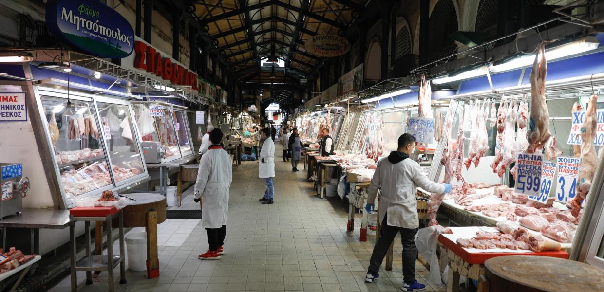 Πάσχα 2025: Λιγότερα τα αρνιά φέτος - Στα 15 με 17 ευρώ το κιλό το κατσίκι, στα ίδια με πέρυσι το τσουρέκι