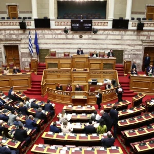 Τέμπη: Ο Άρειος Πάγος διαβιβάζει στη Βουλή τη δικογραφία για τυχόν ευθύνες Καραμανλή και Σπίρτζη