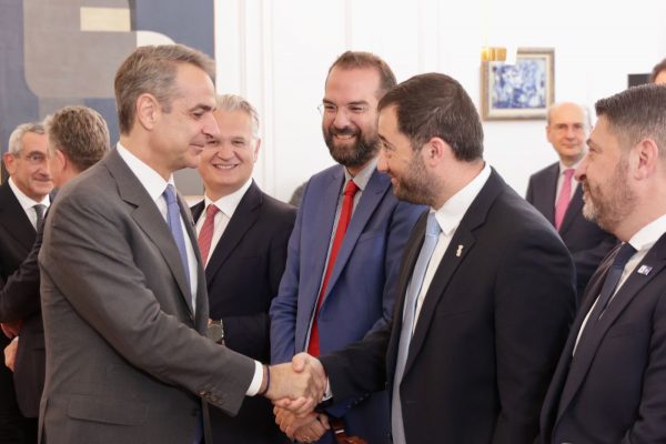 Δημογραφικό και νερό μεταξύ των θεμάτων που έθεσε ο Σπανός στις συναντήσεις του με τον Πρωθυπουργό