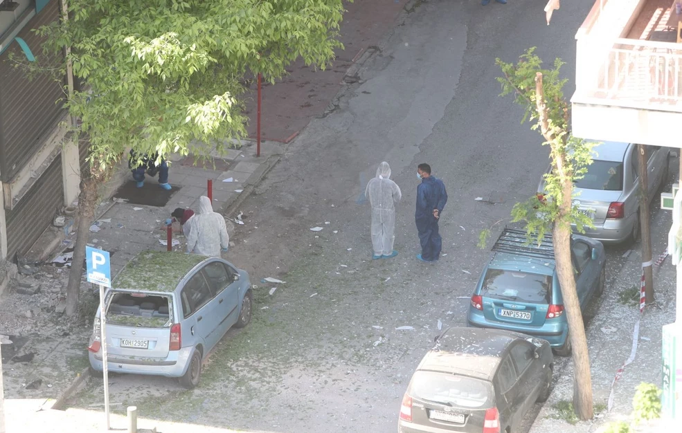 Θεσσαλονίκη: Σύλληψη 42χρονου για τη βόμβα έξω από τράπεζα – Αποτύπωμά του βρέθηκε στο διαμέρισμα Airbnb