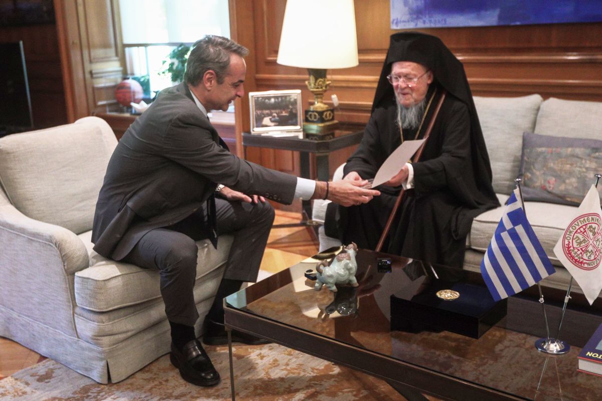Μητσοτάκης σε Οικουμενικό Πατριάρχη: Η επίσκεψη  μας δίνει κουράγιο στον δύσκολο δρόμο ανάταξης της πατρίδας - «Επιστρέφω ενισχυμένος» είπε ο κ. Βαρθολομαίος