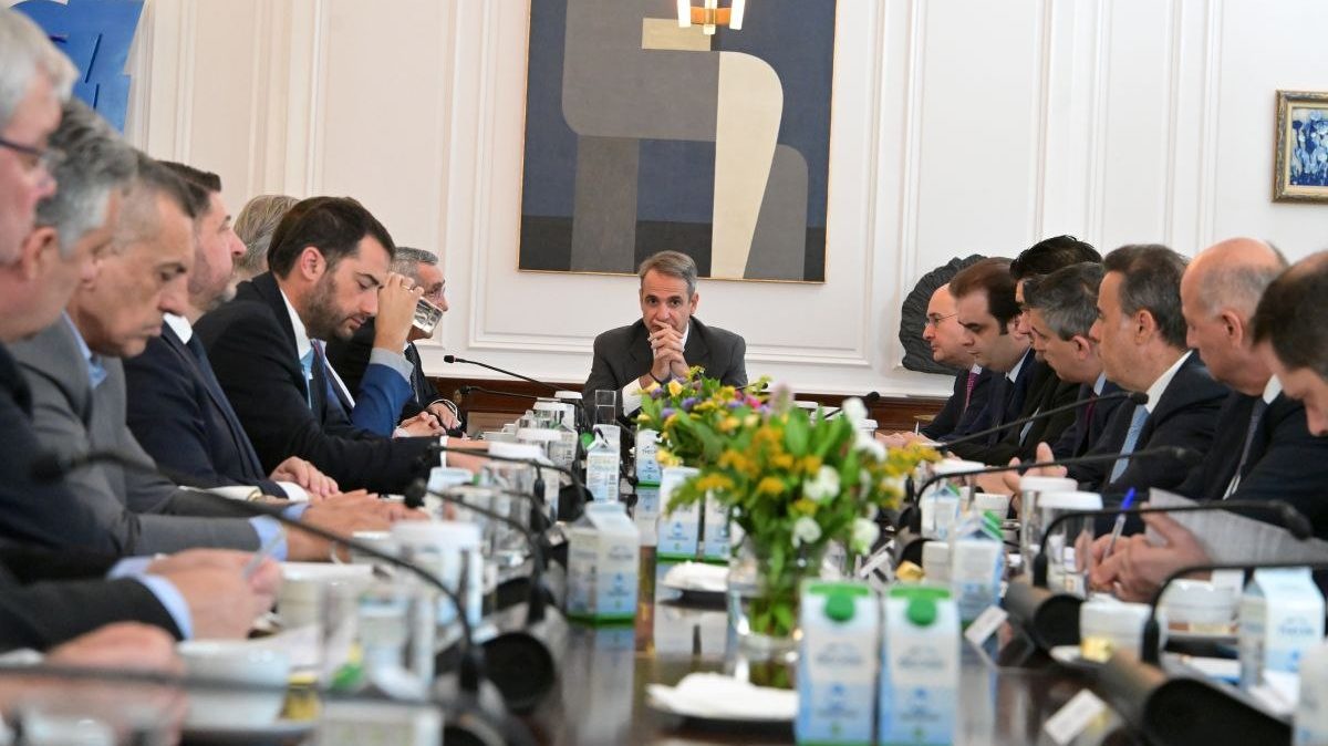 Μητσοτάκης στους Περιφερειάρχες για τους οικισμούς: Η κυβέρνηση έχει δεσμευτεί ότι θα φέρει μια λύση νόμιμη, σταθερή αλλά κυρίως λειτουργική