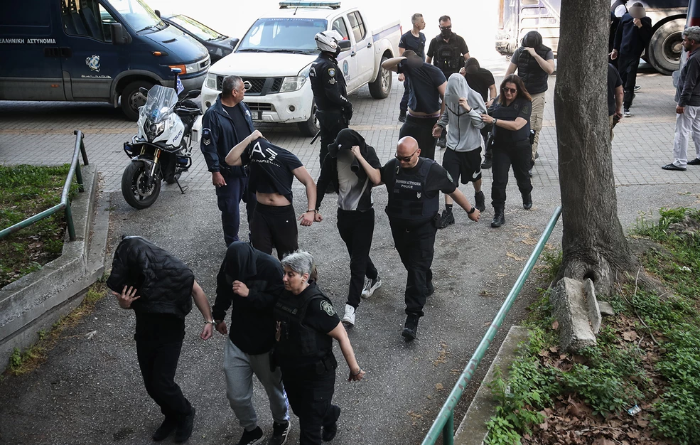 Η ακροδεξιά οργάνωση στη Θεσσαλονίκη στρατολογούσε παιδιά μέσα από λύκεια – Σοκάρει φοιτητής που ξυλοκοπήθηκε