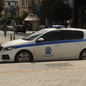 Της «βούτηξαν» τα χρήματα από το χέρι - Κλοπή μέρα μεσημέρι σε πολυσύχναστο δρόμο της Λαμίας