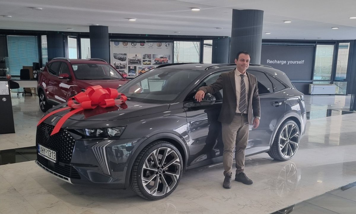 Η Karellis Group παρέδωσε το νέο DS 7 στον Νάσο Γαβριήλ, CEO της Nexans