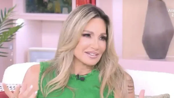 Ελένη Πετρουλάκη: Όταν η κόρη μου πρωτοέφυγε για Αμερική είχα να κοιμηθώ 2 μήνες, έβλεπα πού ήταν από μια εφαρμογή