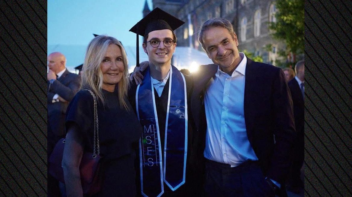 Κυριάκος Μητσοτάκης και Μαρέβα Γκραμπόφσκι στην τελετή αποφοίτησης του γιου τους Κωνσταντίνου στις ΗΠΑ