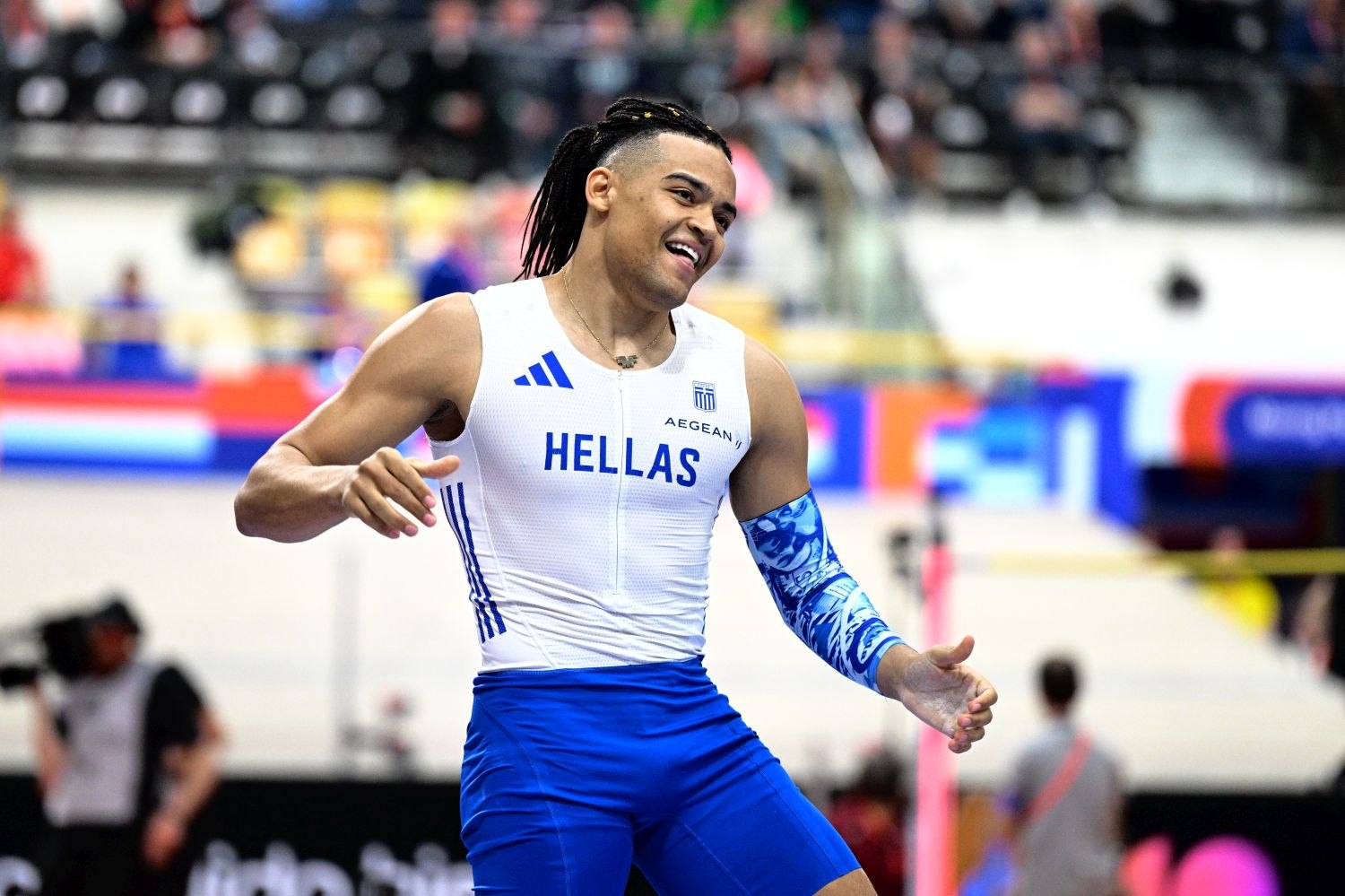 Εμμανουήλ Καραλής: «Ελπίζω να κλείσει η χρονιά με κάτι πολύ όμορφο» - Βίντεο