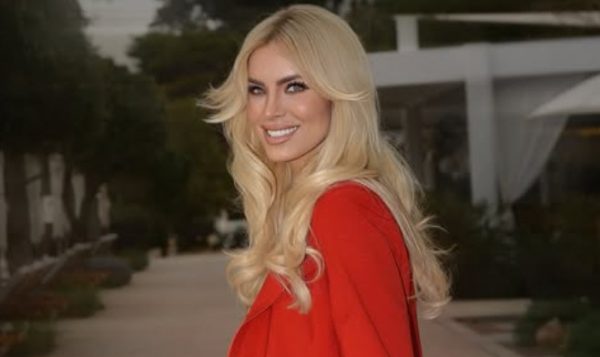 Κατερίνα Καινούργιου: Της τράκαραν το αυτοκίνητο – Το σημείωμα που βρήκε πριν πάει στην εκπομπή της