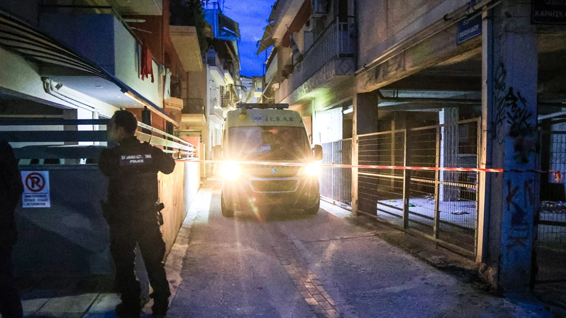 Έγκλημα στη Λάρισα: «Με πήρε και μου είπε να τον βοηθήσω να πετάξει κάτι μπάζα» - Η ομολογία του ξάδερφου του 21χρονου