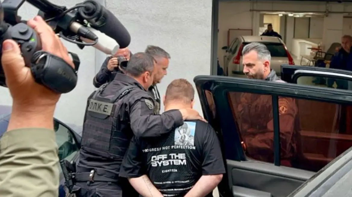 Λάρισα: Προφυλακιστέος ο 21χρονος μητροκτόνος - Ελεύθερος υπό όρους ο 22χρονος ξάδερφός του