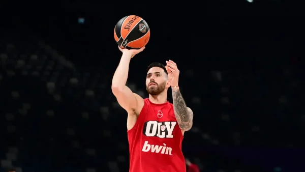 Ολυμπιακός: Με Βιλντόσα στον δεύτερο τελικό κόντρα στον Παναθηναϊκό