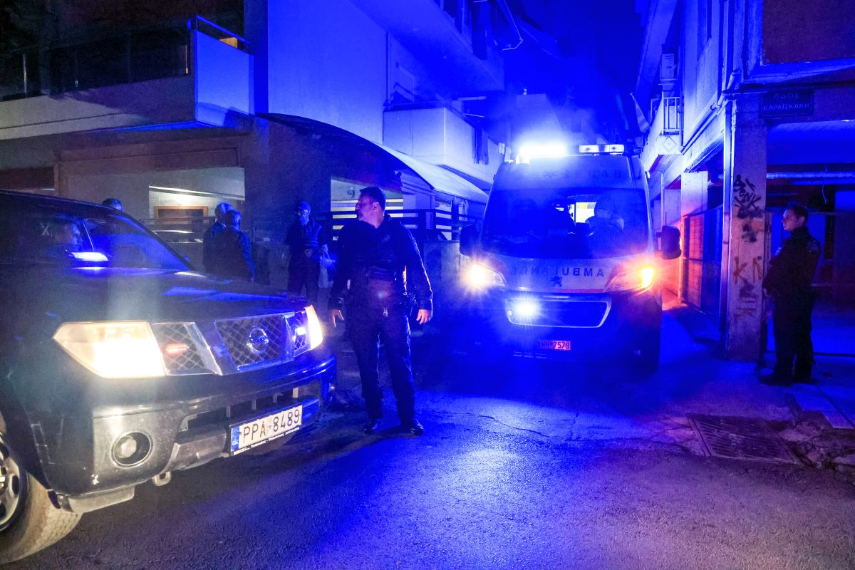 Λάρισα: Στον θώρακα και την κοιλιά μαχαίρωσε ο 21χρονος τη μητέρα του - Καθάρισε το σπίτι μετά το έγκλημα