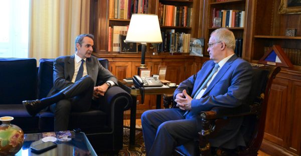 Μητσοτάκης για άρση μονιμότητας των δημοσίων υπαλλήλων: Να επιβραβεύονται οι συνεπείς και να απομακρύνονται όσοι δεν ανταποκρίνονται επί μακρόν