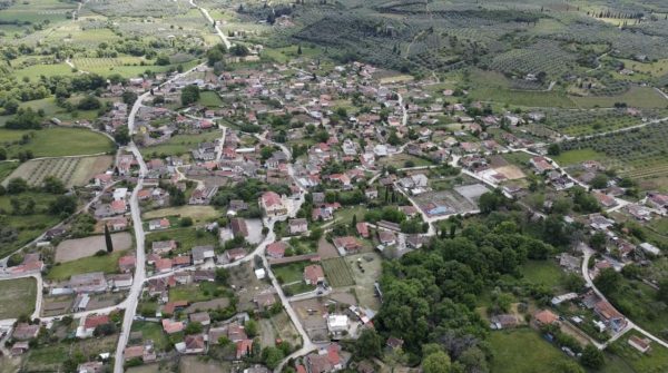 Steven Zonas: Ο φτωχός μετανάστης αφήνει στο χωριό του αμύθητη περιουσία - ΒΙΝΤΕΟ