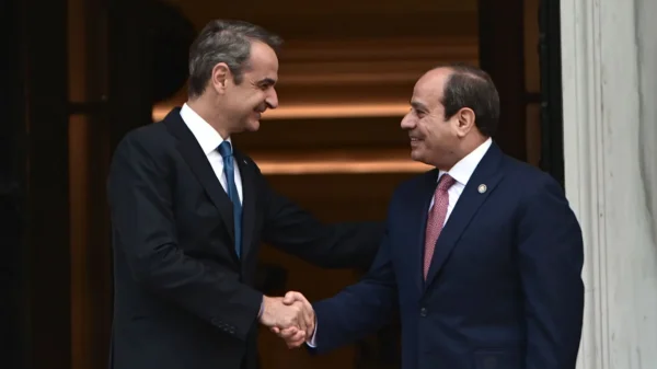 Στο Μαξίμου με τον Μητσοτάκη ο Αλ Σίσι - Τα μηνύματά του για το μεταναστευτικό και τη στενή συνεργασία με την Ελλάδα