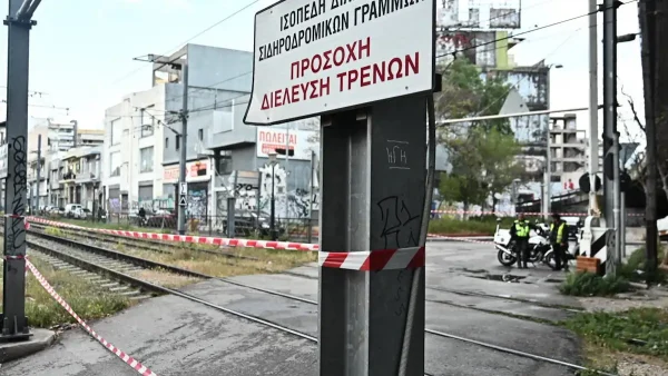 ΟΣΕ: Απολύθηκε φύλακας που άργησε να κατεβάσει τις μπάρες σε ισόπεδη διάβαση