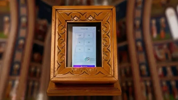 Το πρώτο παγκάρι με POS: Το ζήτησαν οι τουρίστες, το έκανε πράξη η Εκκλησία - Σε ποιο ναό τοποθετήθηκε