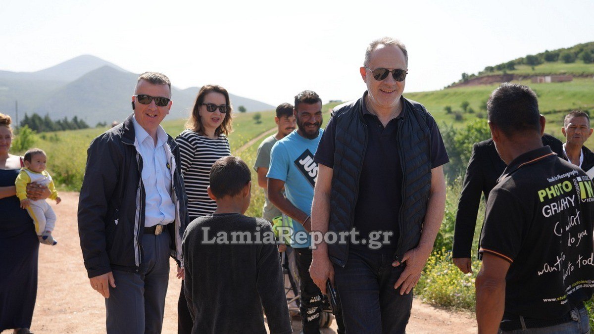 Λύσεις για ανθρώπινη διαβίωση των Ρομά στον καταυλισμό της Καμηλόβρυσης προωθεί ο Δήμαρχος Λαμιέων - ΒΙΝΤΕΟ