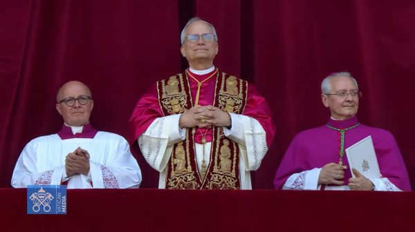 Νέος Πάπας ο Αμερικανός Ρόμπερτ Πρέβοστ - Το όνομα του είναι Λέων ο 14ος