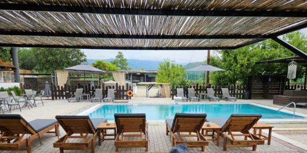 Παλαιοβράχα: Και αυτό το καλοκαίρι δροσιζόμαστε στον πολυχώρο Άμπλας Ίαμα!