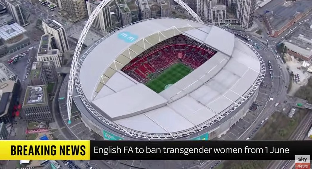 Η Ποδοσφαιρική Ομοσπονδία της Αγγλίας θέτει εκτός γυναικείου ποδοσφαίρου τις τρανς γυναίκες από τη νέα σεζόν