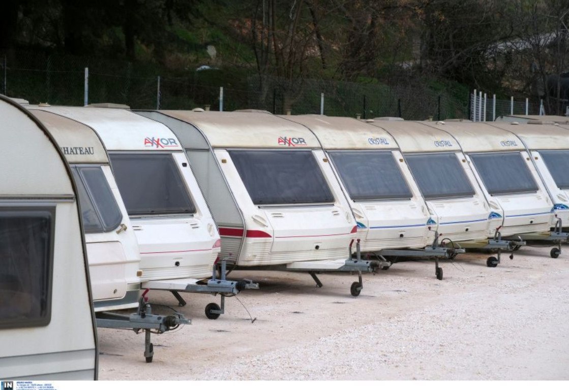 Υπουργείο Τουρισμού για τροχόσπιτα: Βάζουμε τέλος στην καταχρηστική κατάληψη δασών, αιγιαλών, αρχαιολογικών χώρων