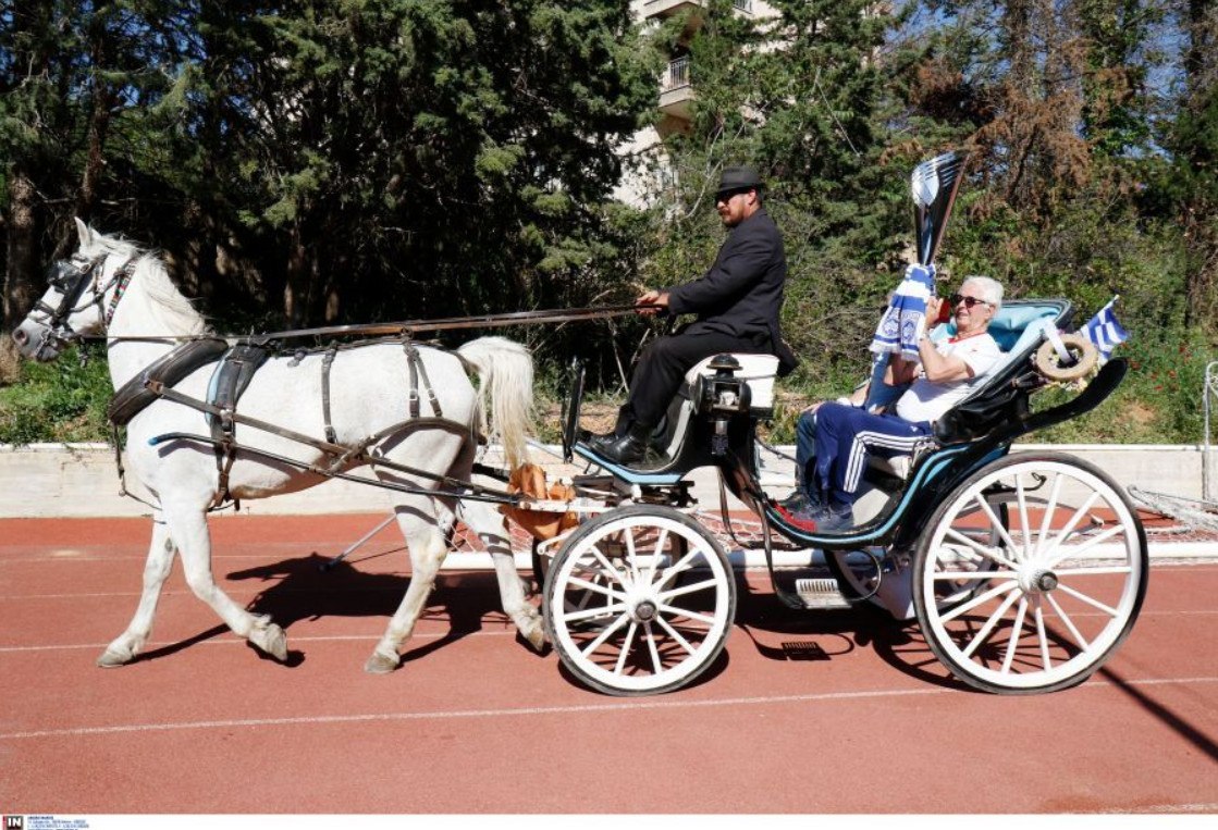 Κηφισιά: Mε άμαξα έφτασε το πρωτάθλημα της Super League 2 στο γήπεδο