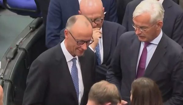 Καγκελάριος με τη δεύτερη ο Φρίντριχ Μερτς – Τέλος στο πολιτικό θρίλερ στην Γερμανία