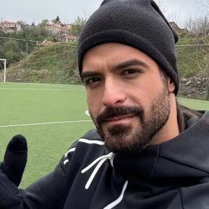 Άρης Μουγκοπέτρος: Ένιωσα απειλή και φόβο για μένα και τα παιδιά μου, λέει η σύζυγός του μετά τη μήνυση και τη σύλληψή του