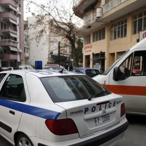 Γυναίκα έπεσε από όροφο και σκοτώθηκε