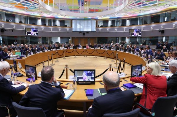 Ευρω – σύνοδος για την άμυνα: Μετάβαση στο 3,5% του ΑΕΠ για αμυντικές δαπάνες μέχρι το 2032 προτείνει η Γερμανία