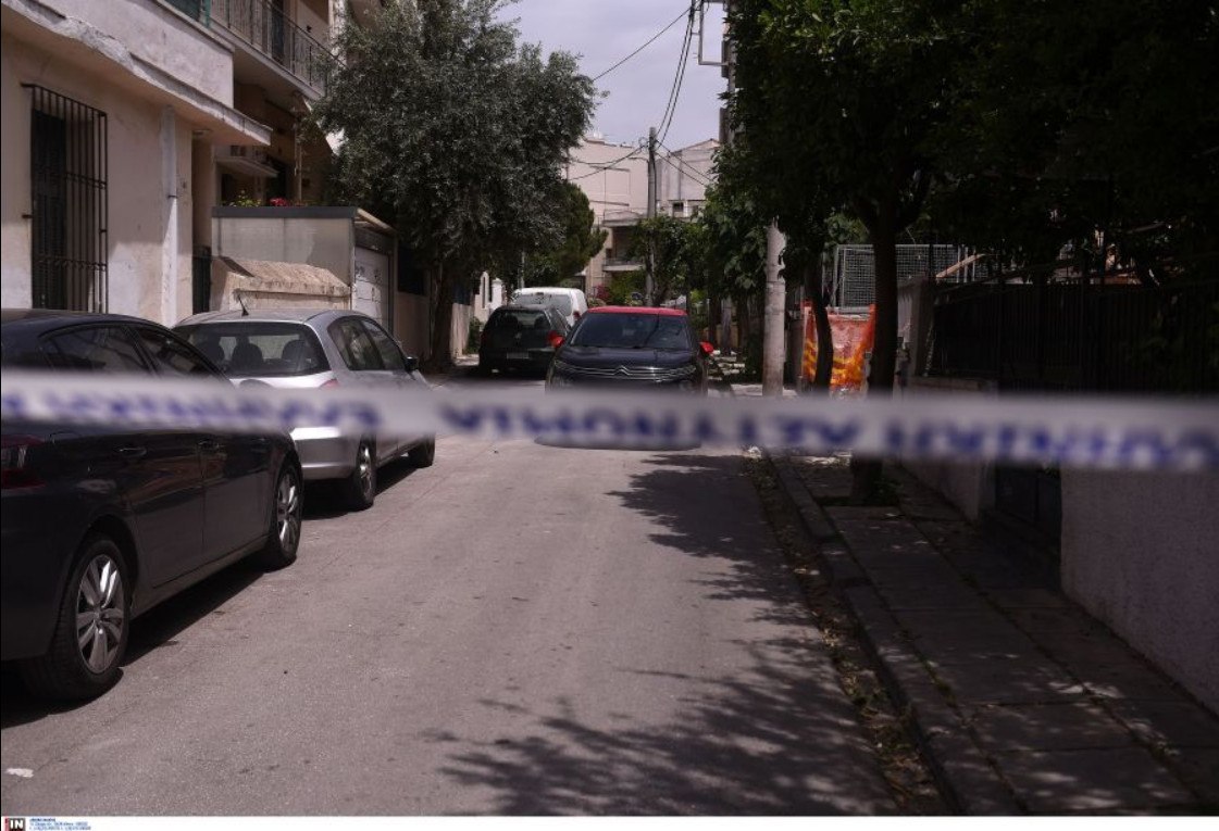 Νέα Χαλκηδόνα: «Όποιος μπήκε στο σπίτι ήταν γνωστός της» λέει γειτόνισσα της 48χρονης που βρέθηκε στραγγαλισμένη