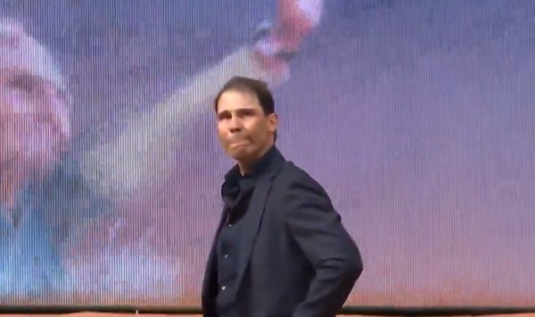 O Ράφα Ναδάλ πάτησε στο court του Roland Garros και αποθεώθηκε